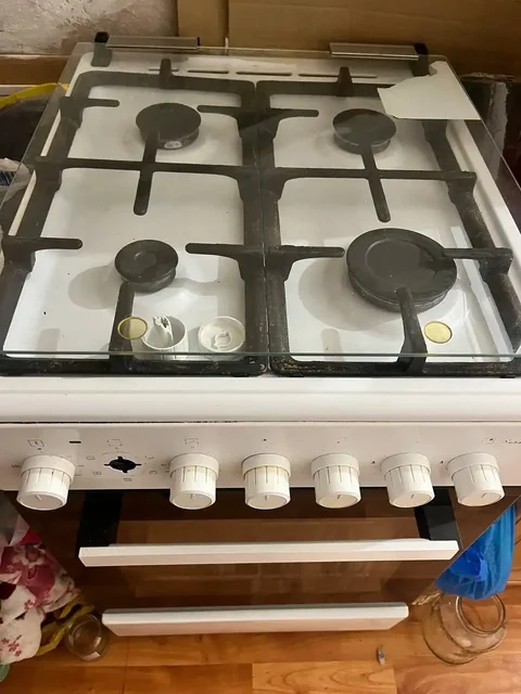 Кухонная плита Schaub Lorenz 2018 года - Бытовая техника в Ижевск