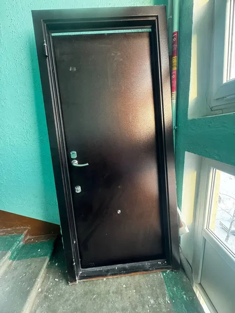 Продам входную дверь в хорошем состоянии - Растения в Ижевск