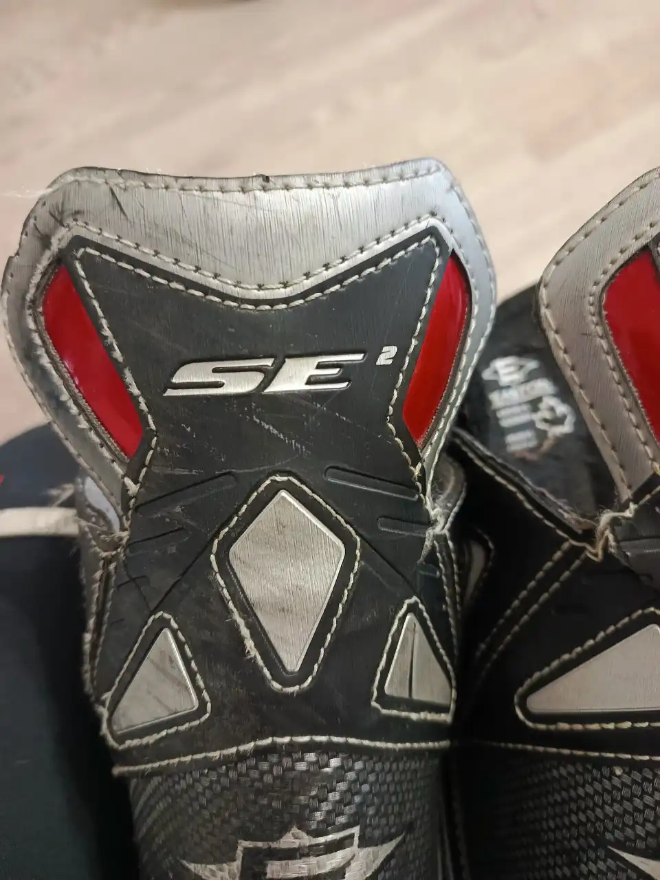 Продам хоккейные коньки Easton SE2