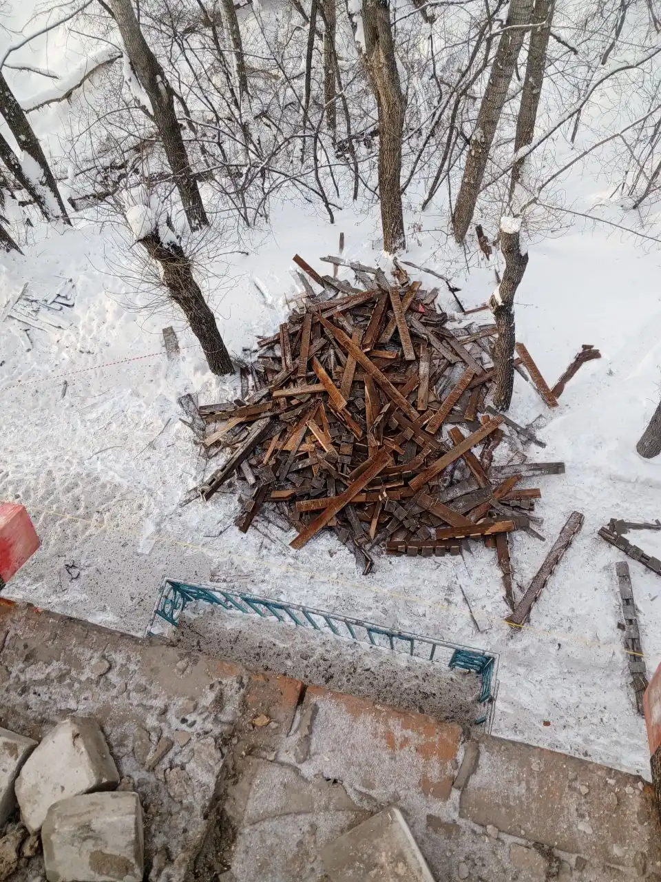 Дрова из обрешетки и страпила с крыши - Барахолка в Ижевск