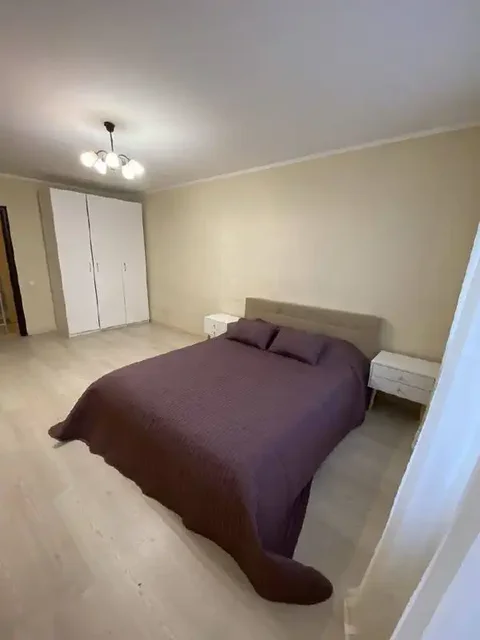 Сдается 1-комнатная квартира с ремонтом и мебелью - Аренда коммерческой недвижимости в Казань