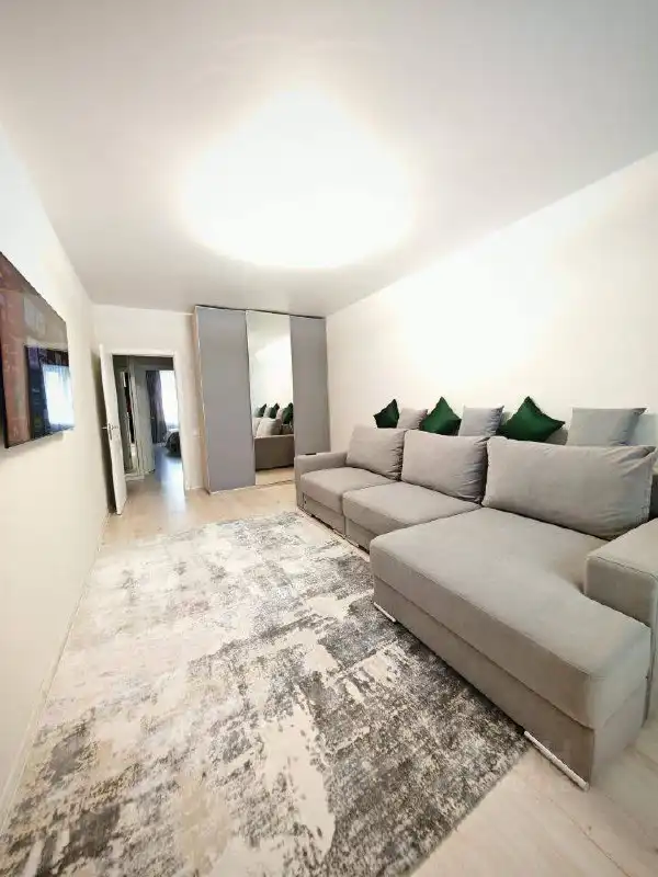 Сдам двухкомнатную квартиру на ул. Рауиса Гареева - Аренда квартир (Недвижимость) в Казань