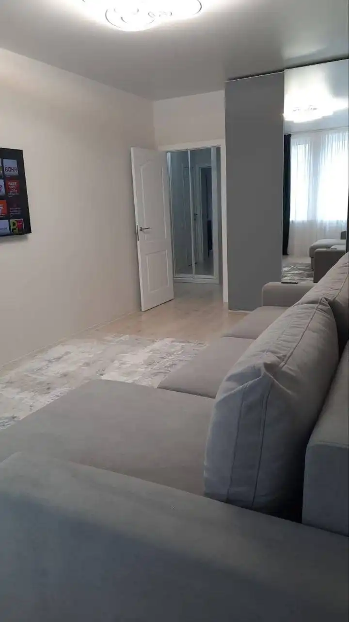 Сдам двухкомнатную квартиру на ул. Рауиса Гареева - Аренда квартир (Недвижимость) в Казань