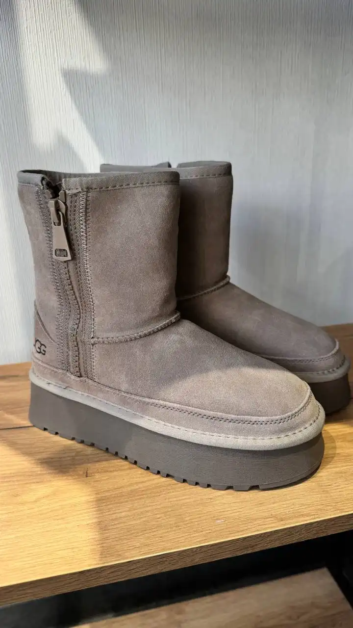 Обувь из натуральной замши и шерсти