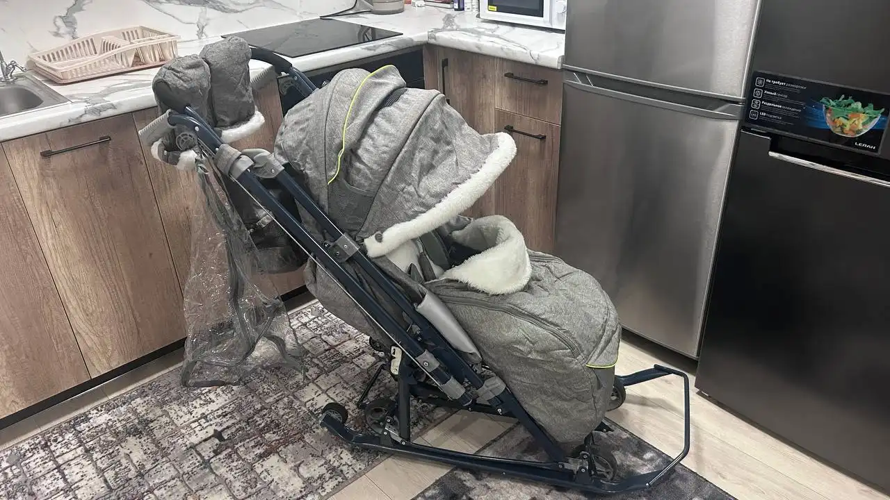 Продам санки-коляску Ника 7-7