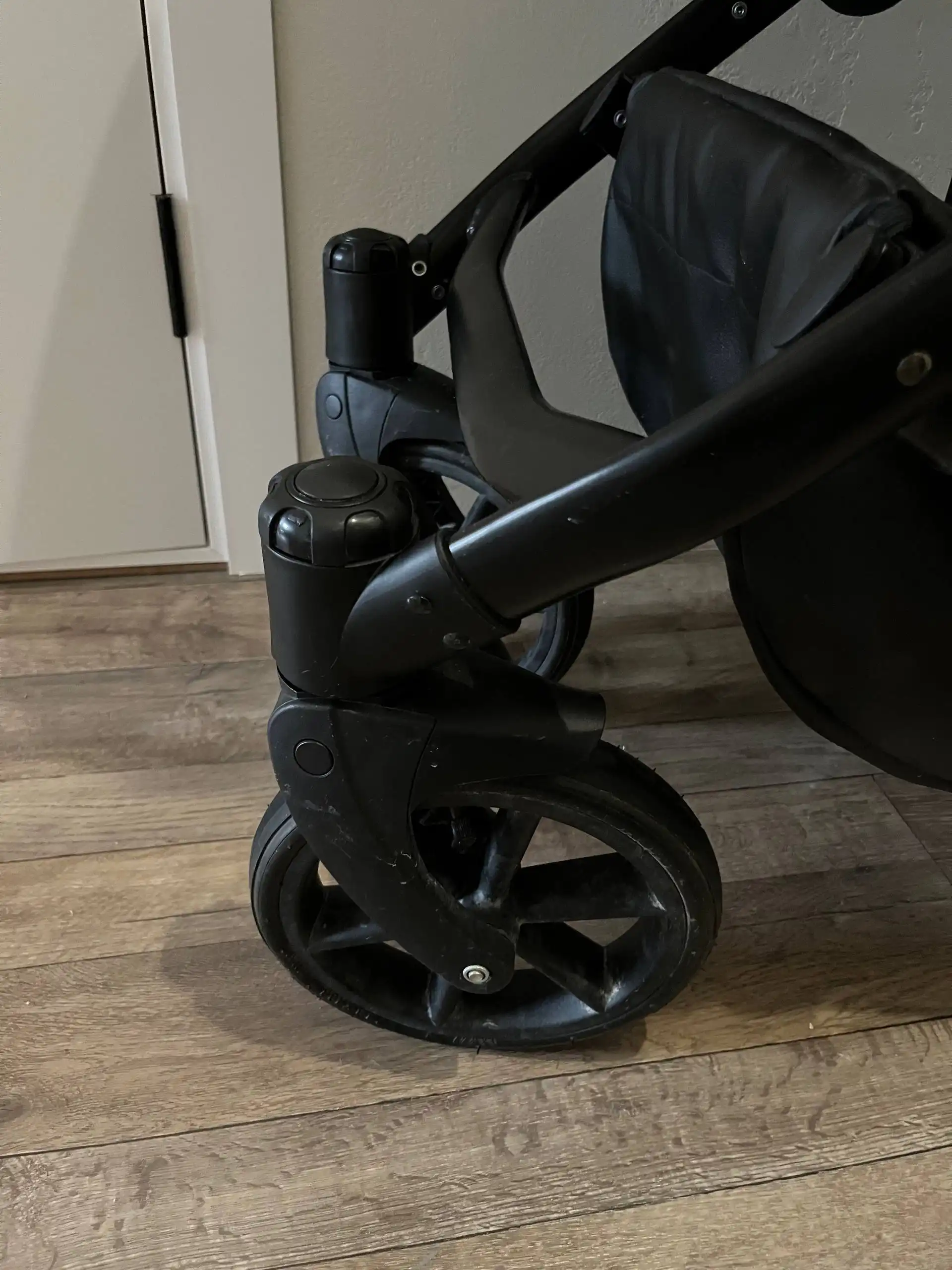 Продам коляску MowBaby Opus 2 в 1