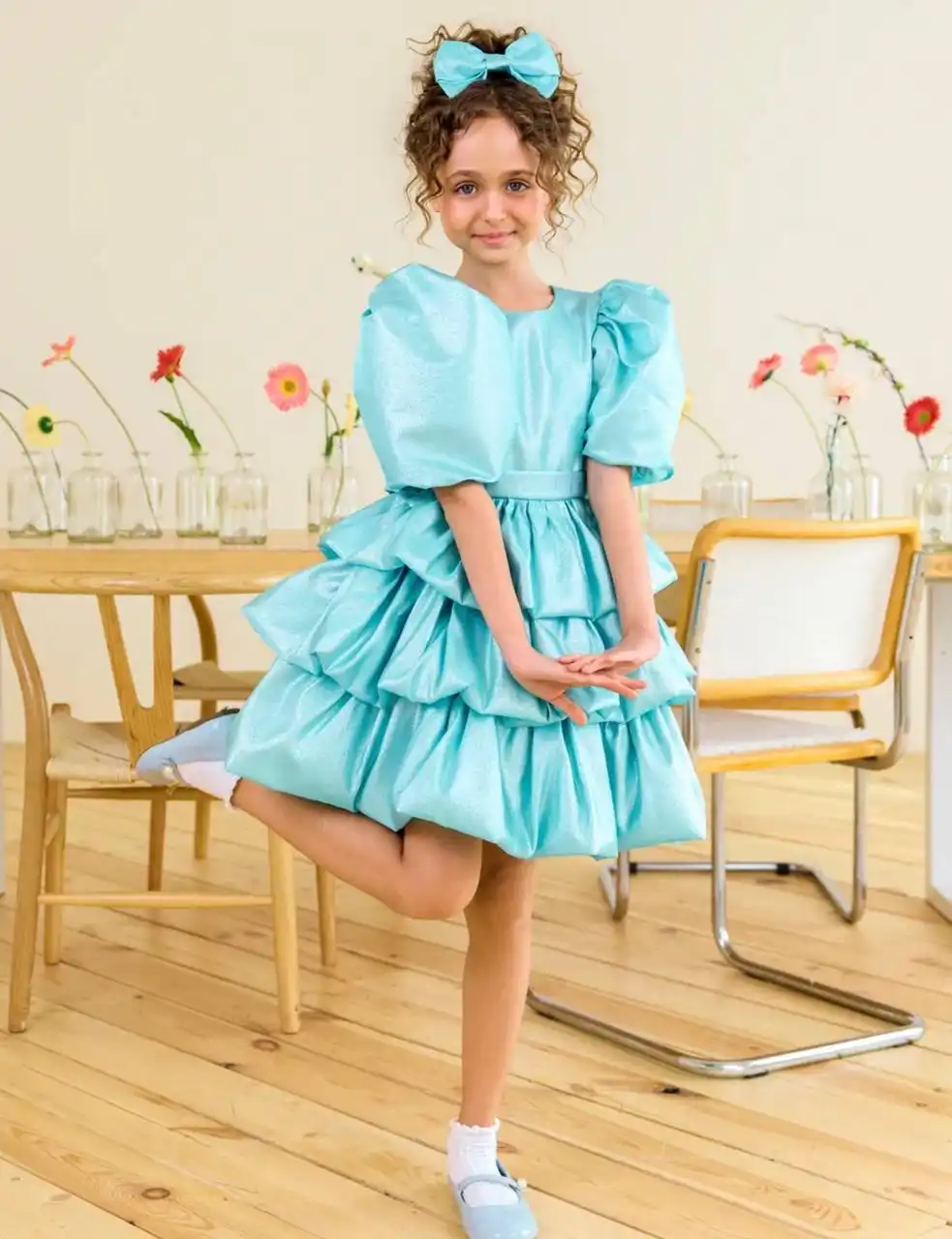 Продам нарядное платье размер 116-122