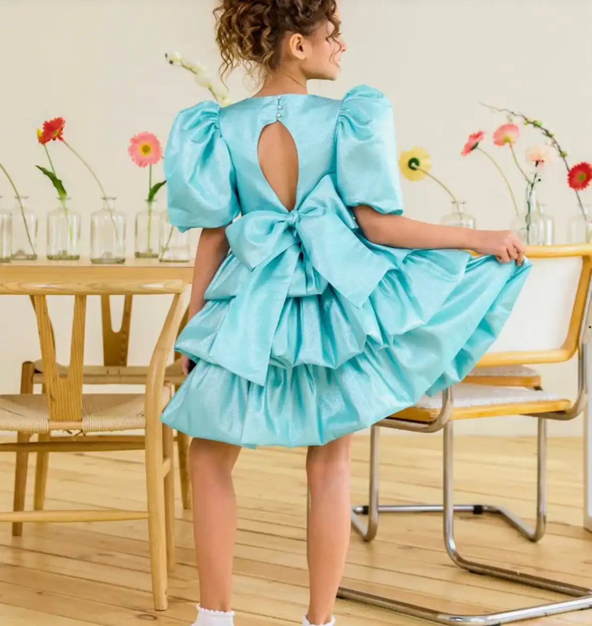 Продам нарядное платье размер 116-122