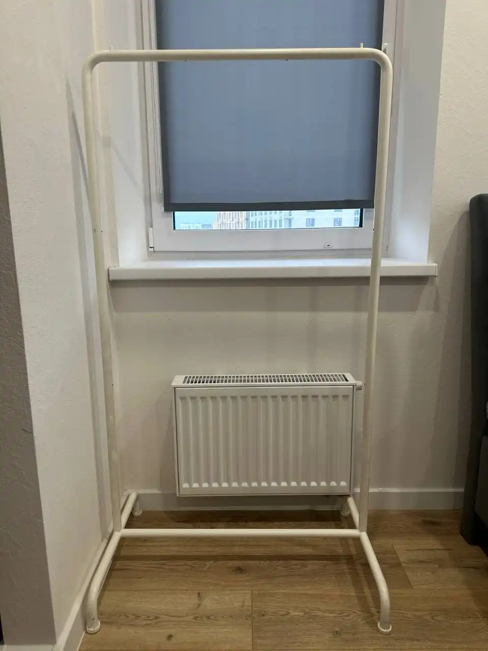 Вешалка отдам даром