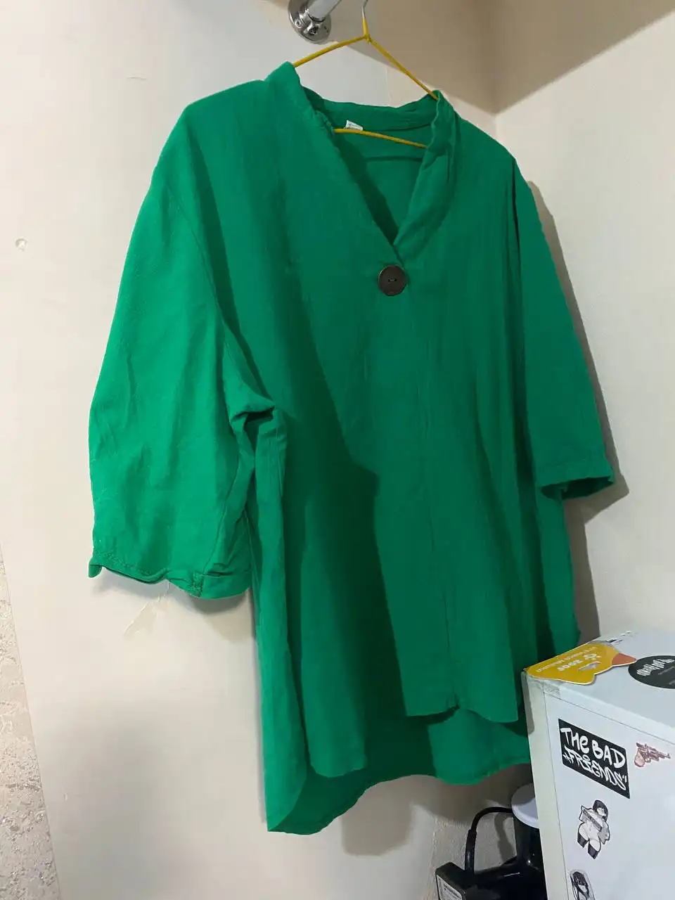 Мужской и женский спортивные костюмы