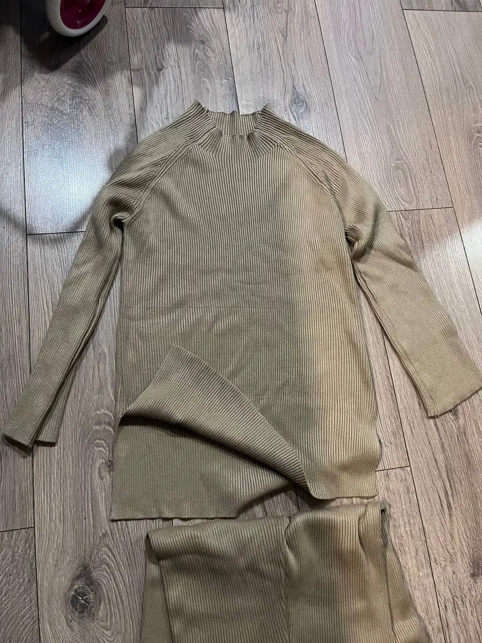 Продам трикотажный костюм