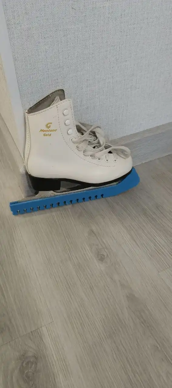 Продажа профессиональных фигурных коньков Graf Montana