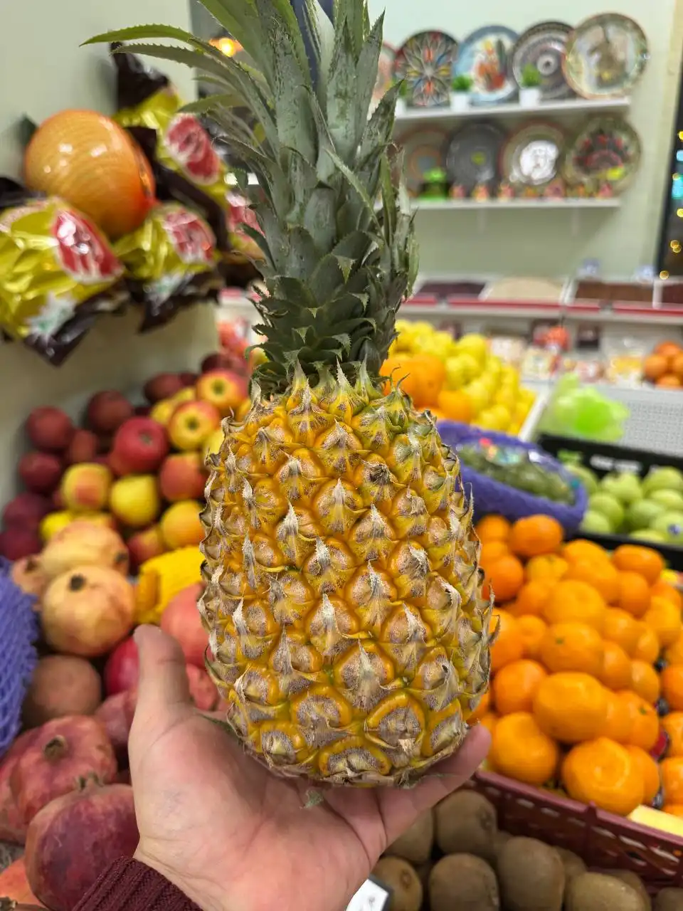 Свежие фрукты, сладости и орешки в Плеханово