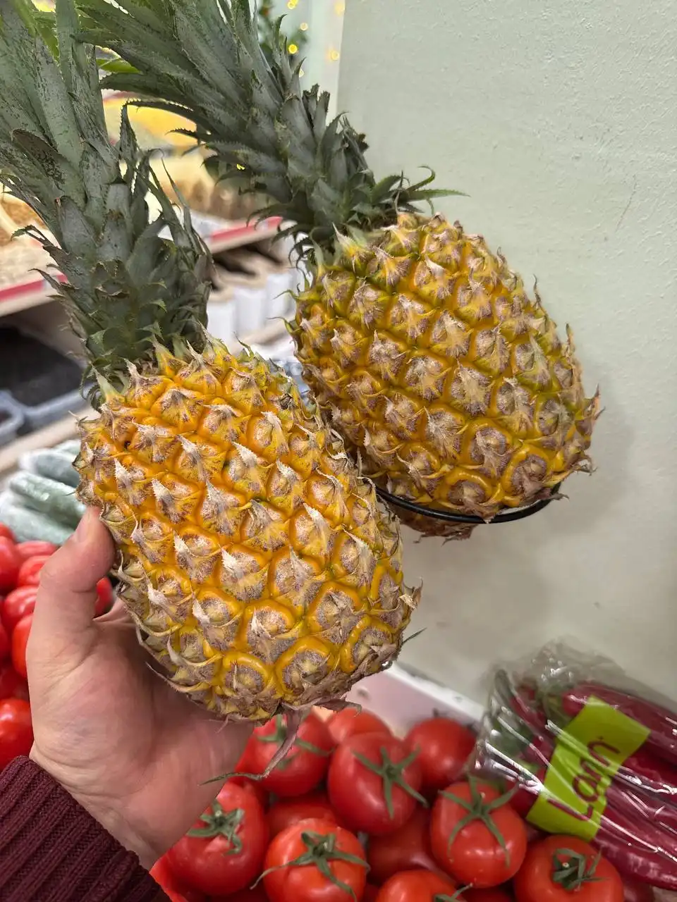 Свежие фрукты, сладости и орешки в Плеханово