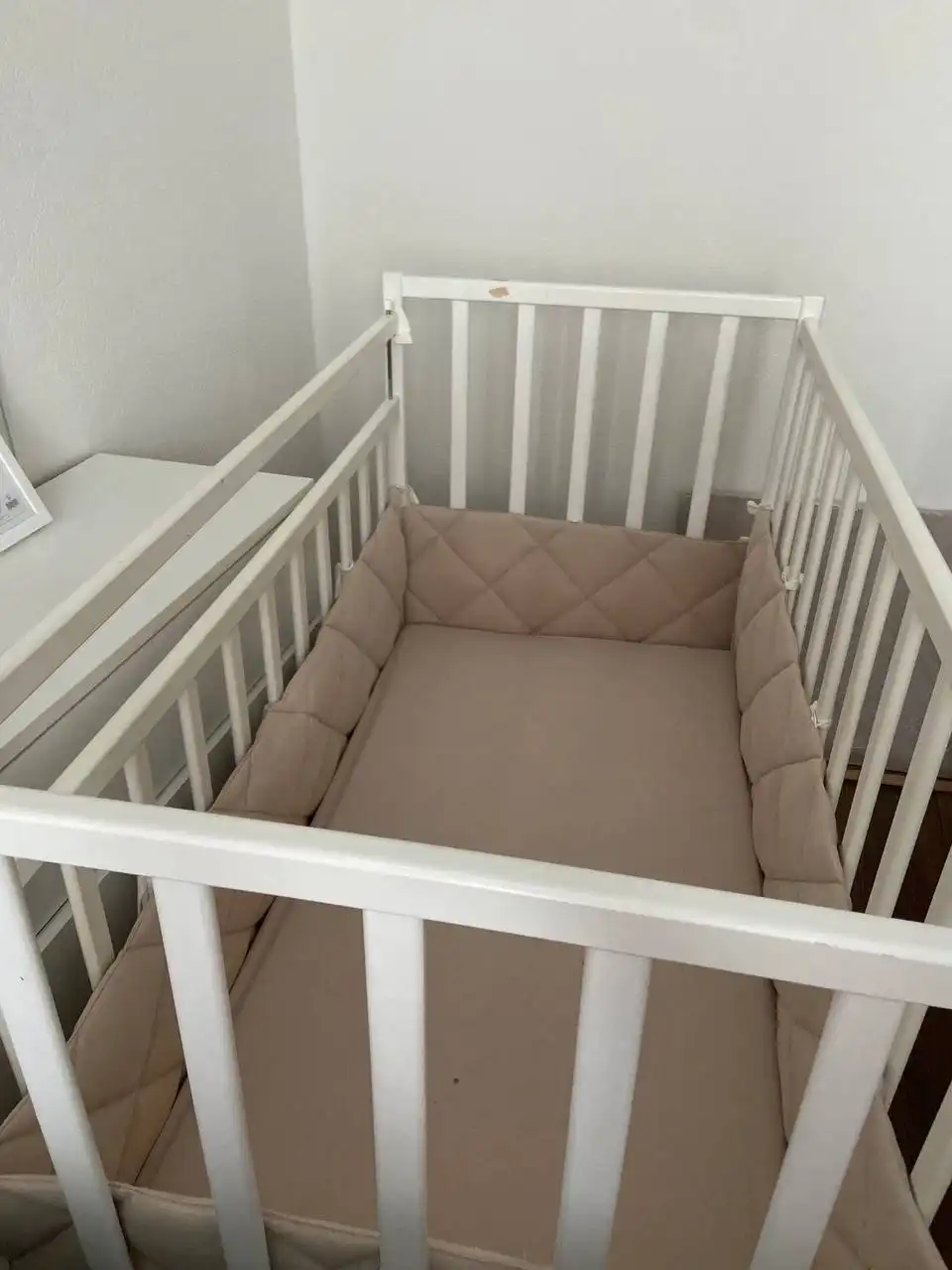 Детская кроватка с матрасом и бортиками - Кроватки (Товары для детей) в Тюмень