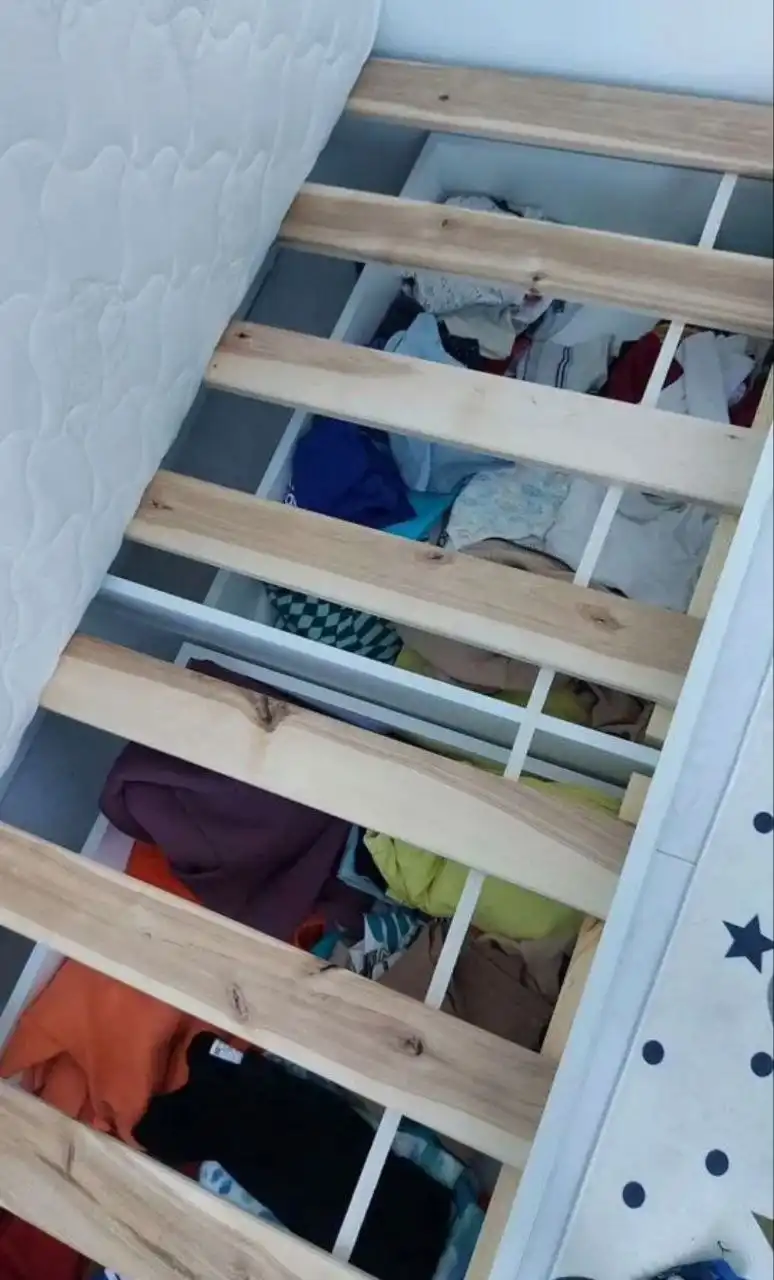 Продам кровать с матрасом - Мебель (Барахолка) в Тюмень