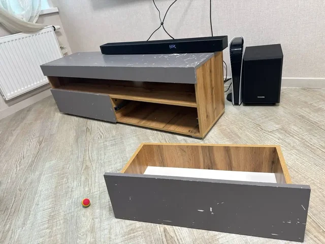 Тумба под ТВ 170см - Холодильники в Тюмень