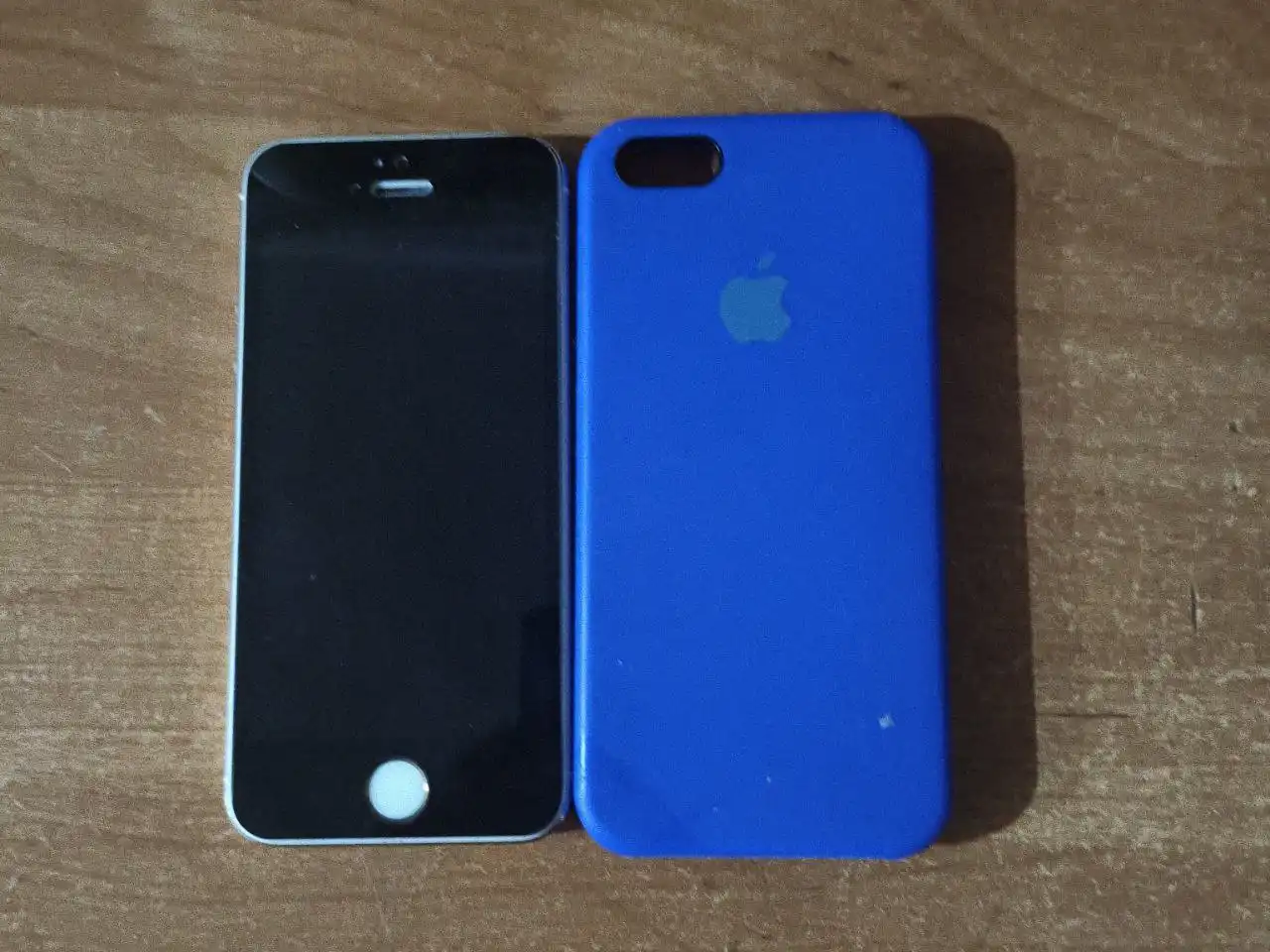 Обмен или продажа iPhone 5 - Смартфоны (Электроника) в Омск