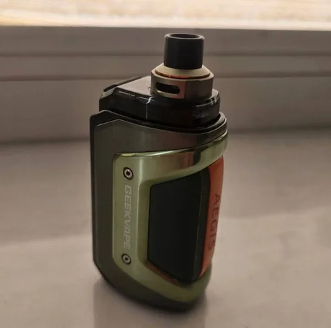 Продам Хиро 5 с жижей - Наушники в Омск