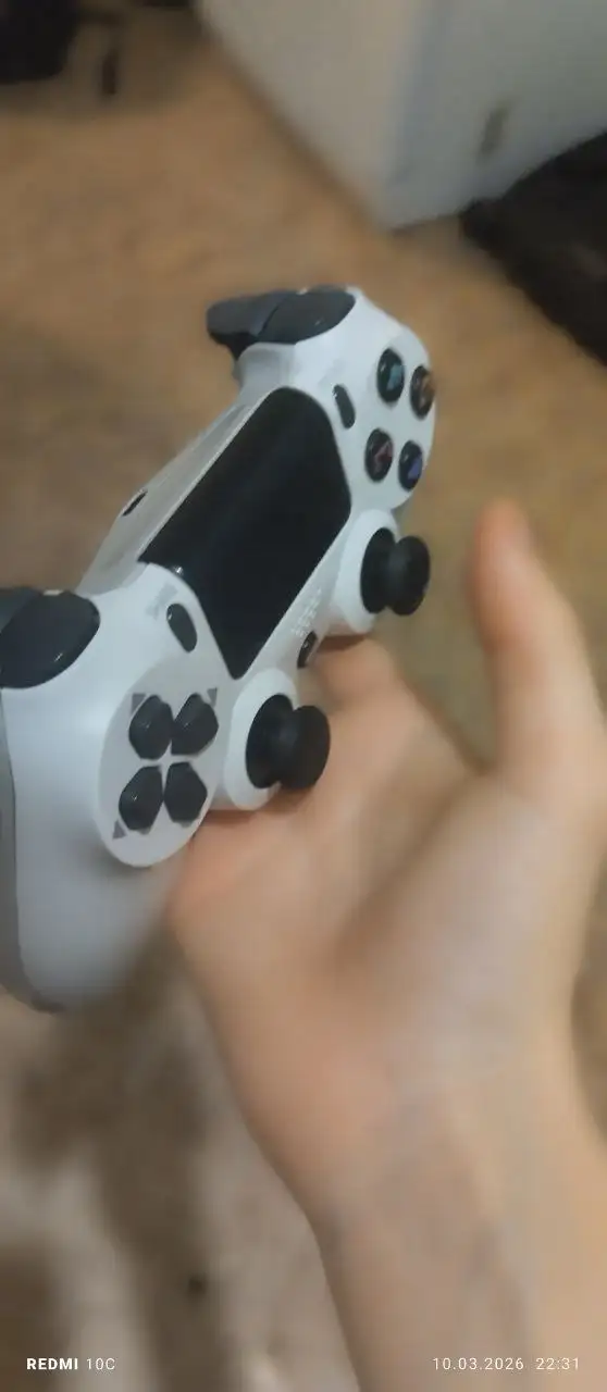 Продажа джойстиков с возможностью обмена - Геймпад (Электроника) в Омск