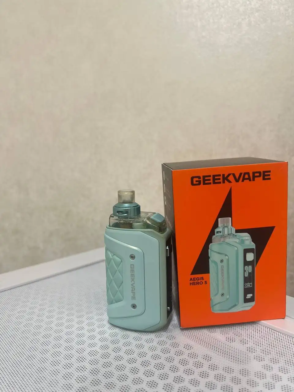 Продажа Aegis Hero 5 и Pasito 3 - Вейпы и аксессуары (Хобби и отдых) в Омск