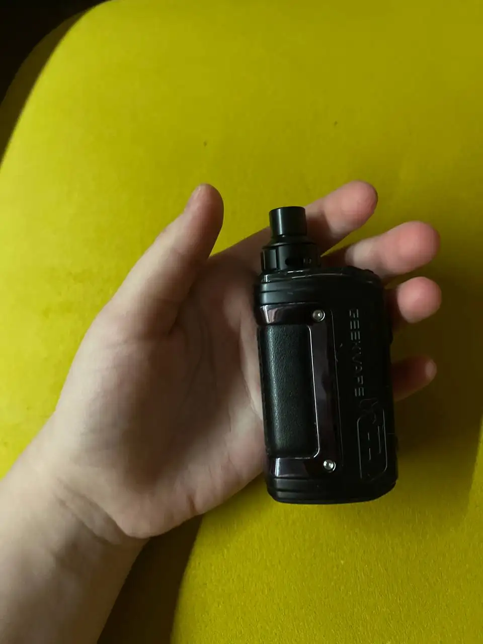 Продам хирик 2 с жидкостью - Электронные сигареты (Электроника) в Омск