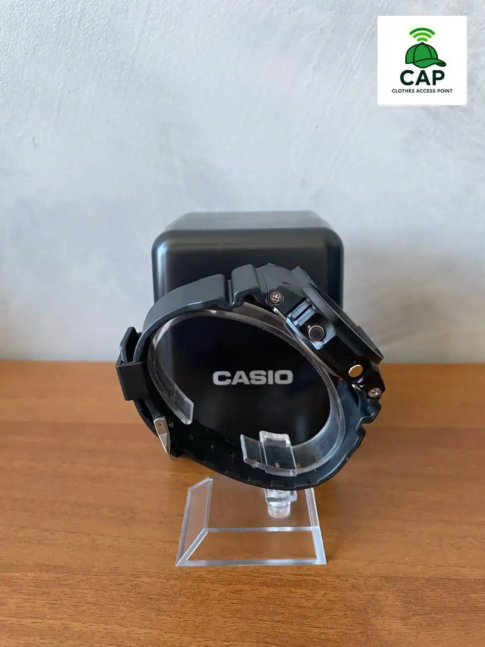 Часы Casio G-Shock DW5600 чёрные с белой надписью