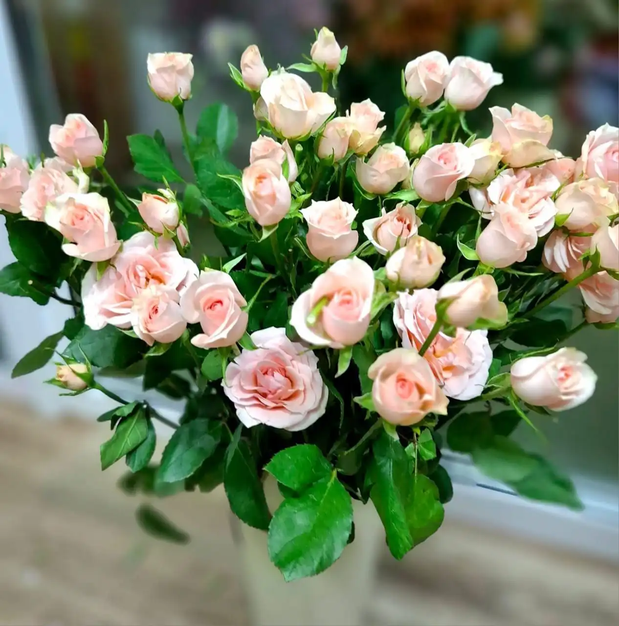 Кустовая роза 70 см