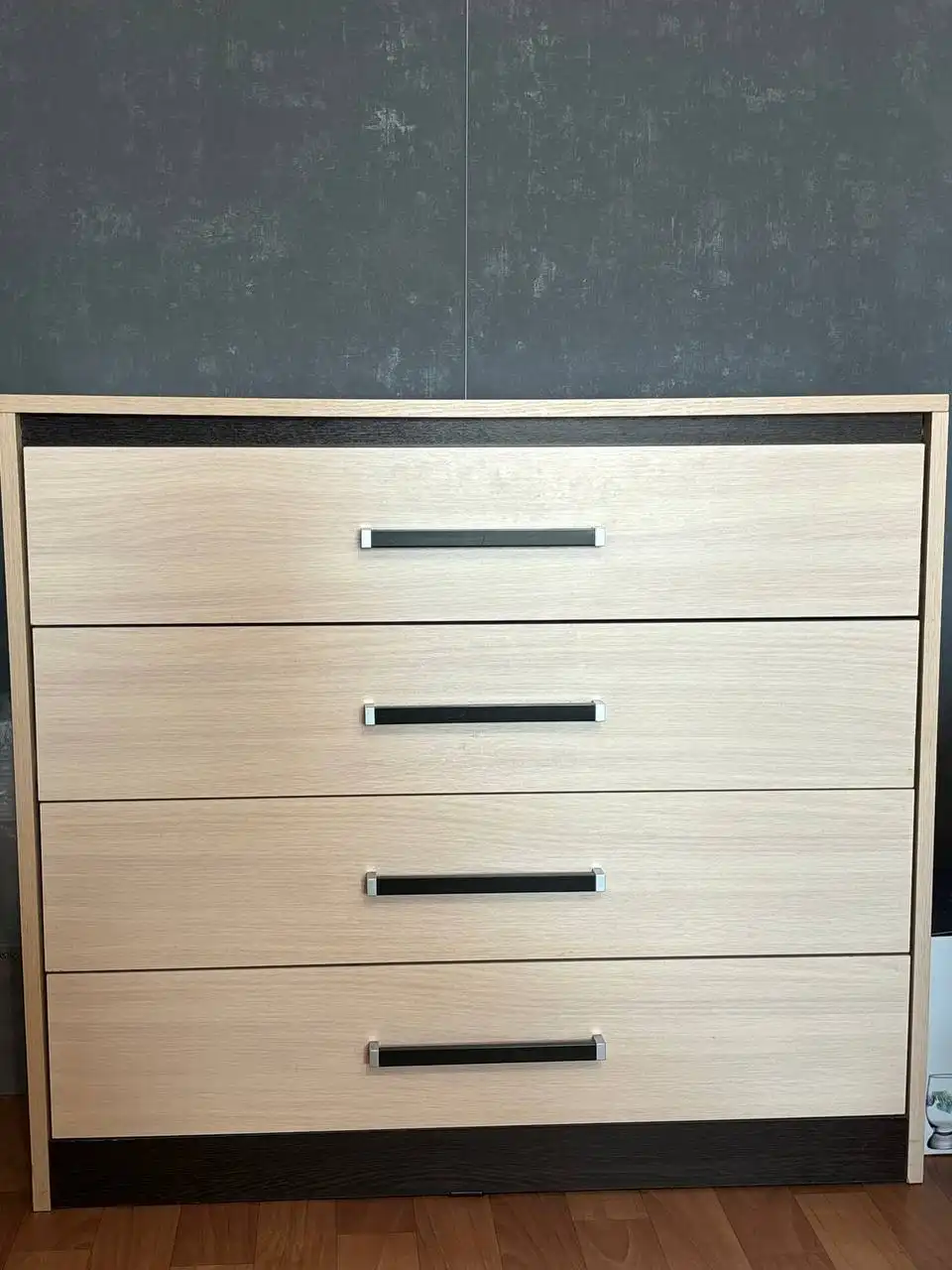 Комод в хорошем состоянии