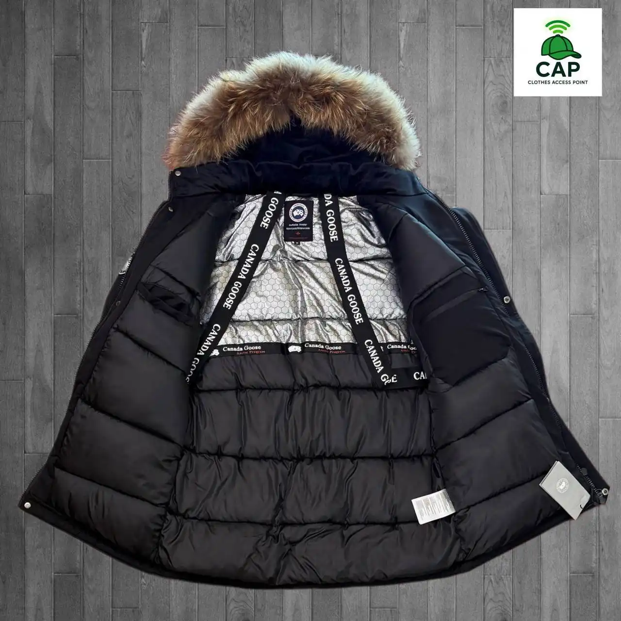 Пуховик Canada Goose черный