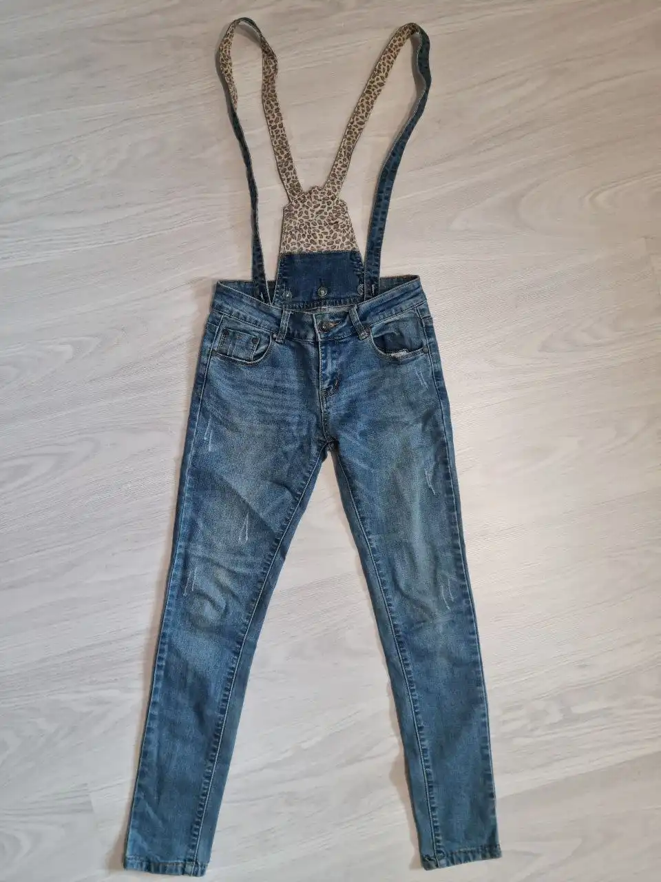 Джинсы с лямками размер 25