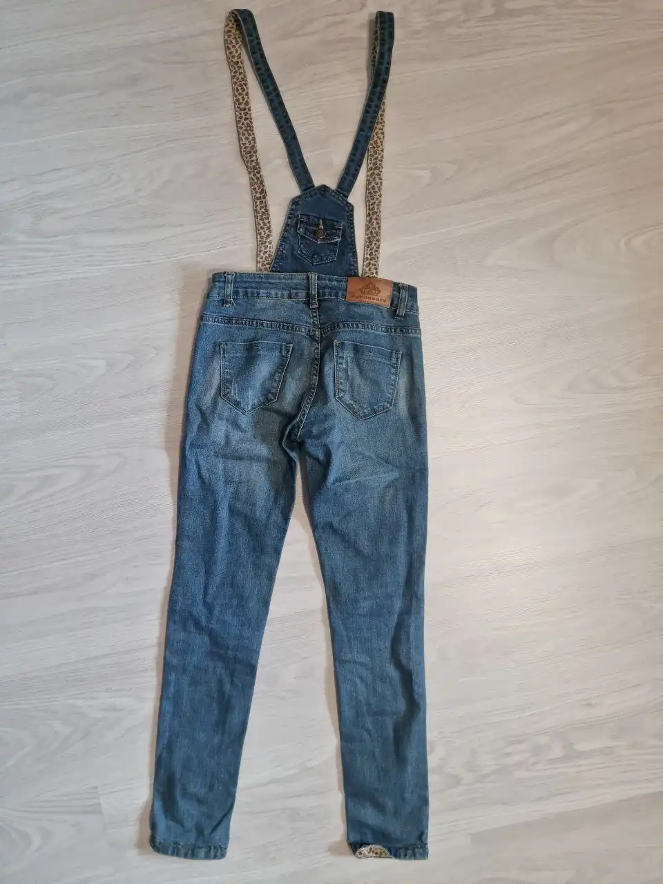 Джинсы с лямками размер 25