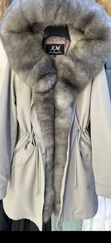 Продам зимнюю парку с мехом песца - Одежда в Владивосток