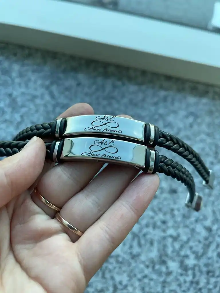 Браслеты с гравировкой