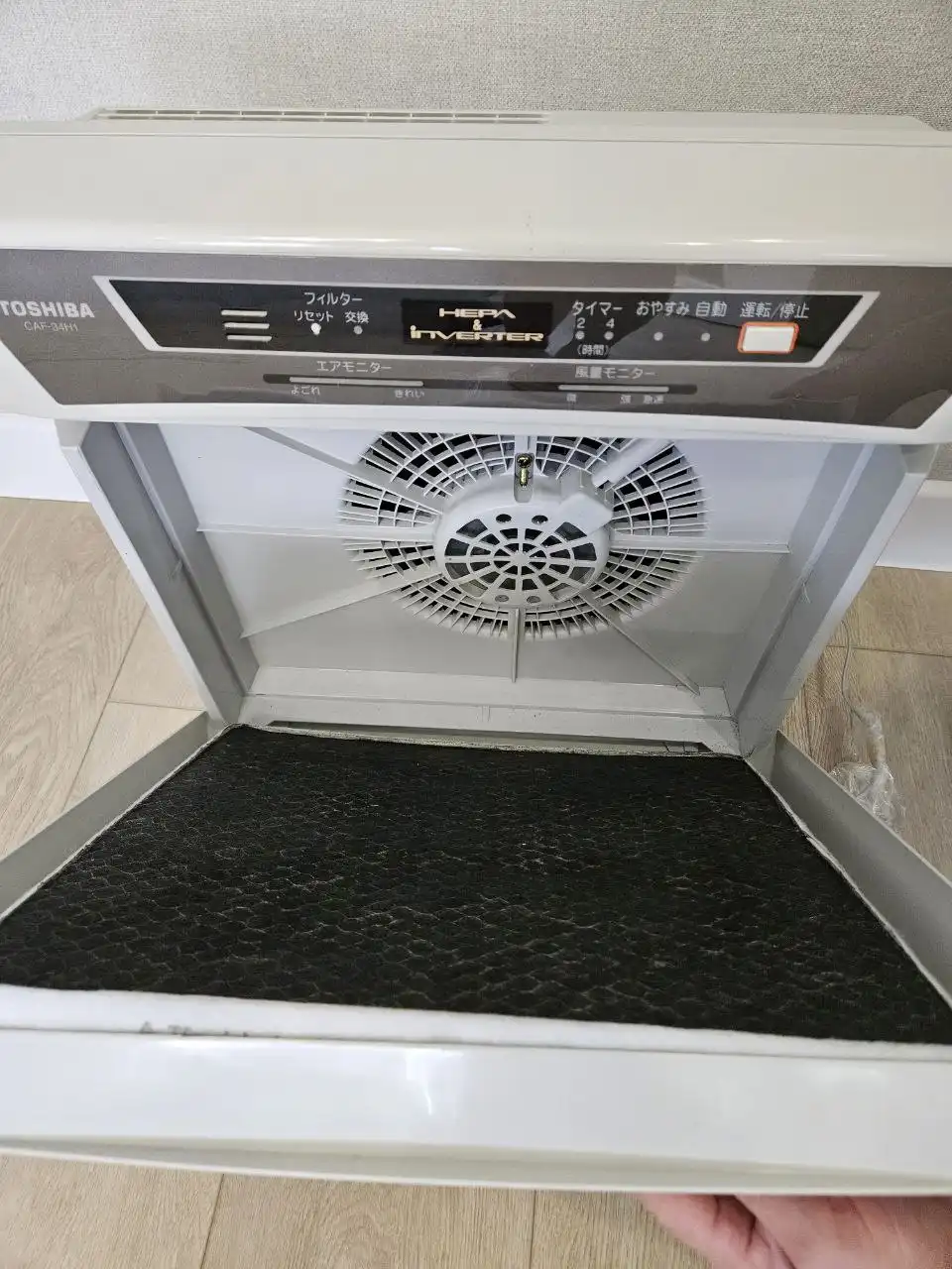 Очиститель воздуха Toshiba CAF-34H1 и адаптер для ноутбука Acer