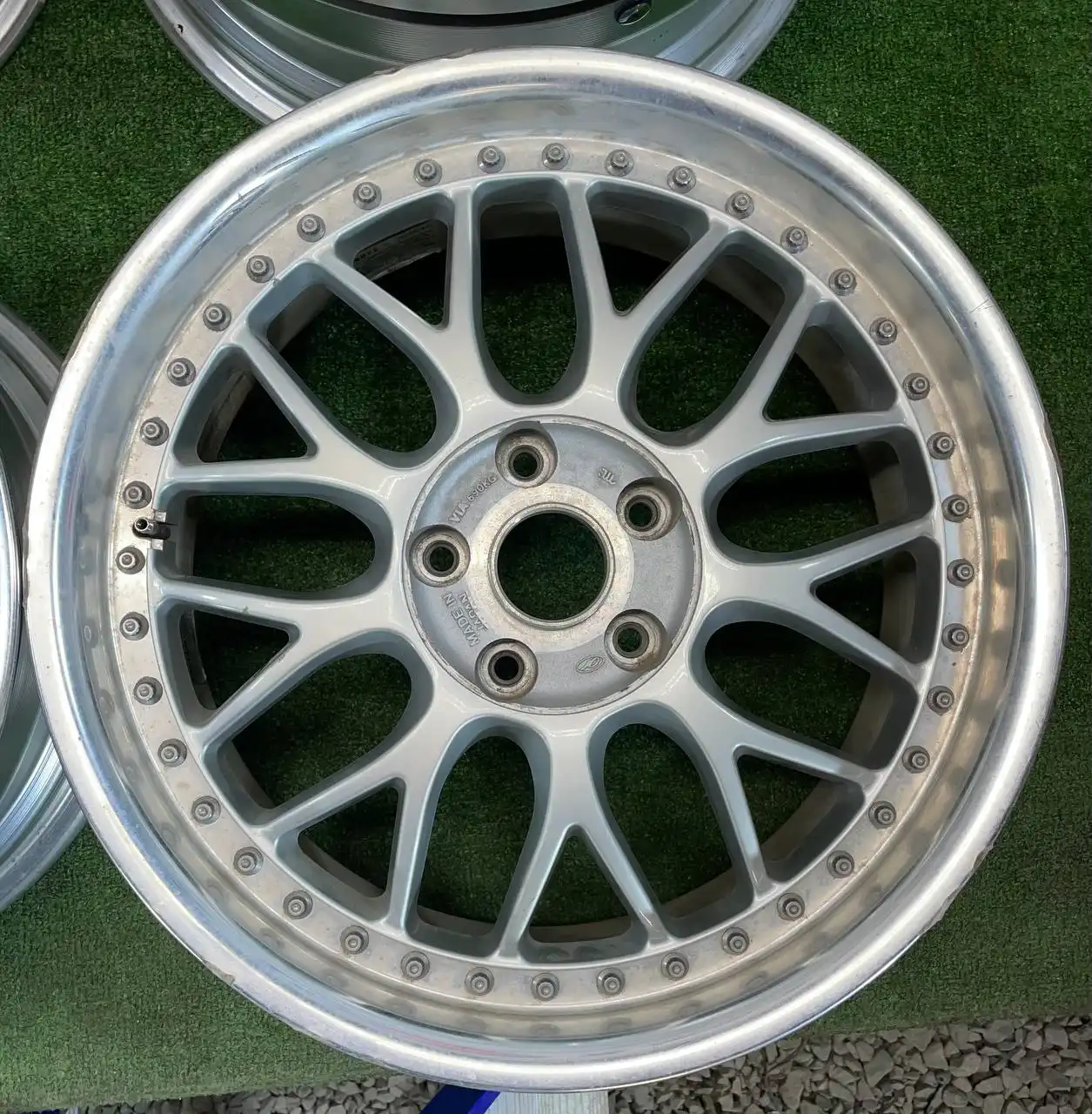 Продажа японских трехсоставных дисков R18 5*114