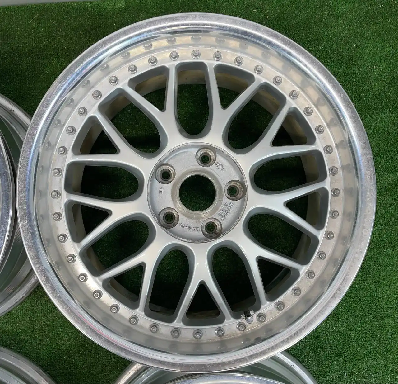 Продажа японских трехсоставных дисков R18 5*114