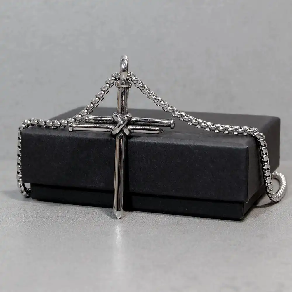 Подвески из ювелирной стали с цепочкой