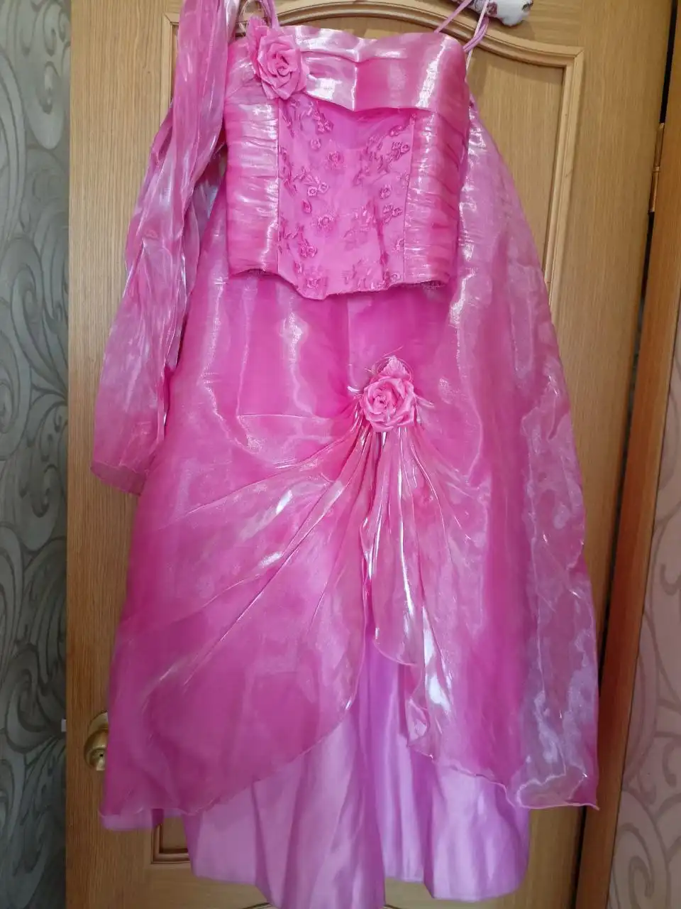 Костюм на девочку (юбка+топ+шарф)