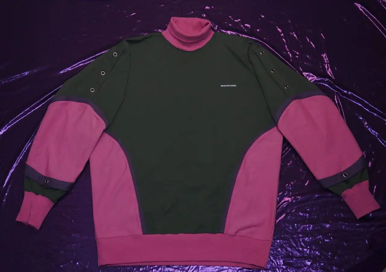 Продажа свитшотов зелено-розового и серо-розового цветов