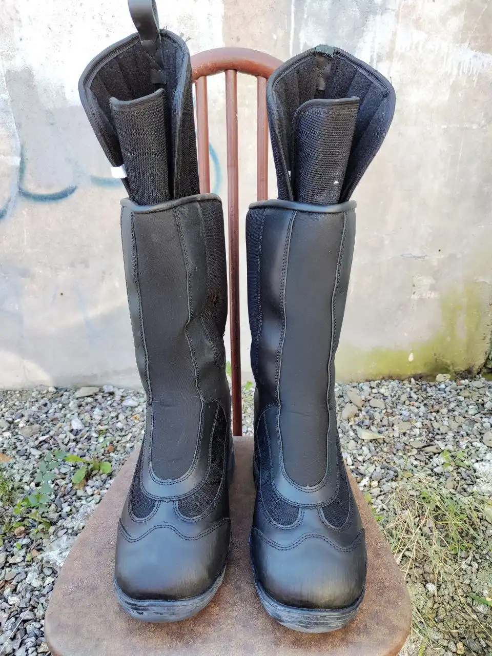 Продам зимние сапоги 43 размера в Уссурийске