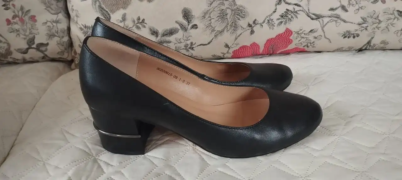 Новые кожаные туфли размер 37