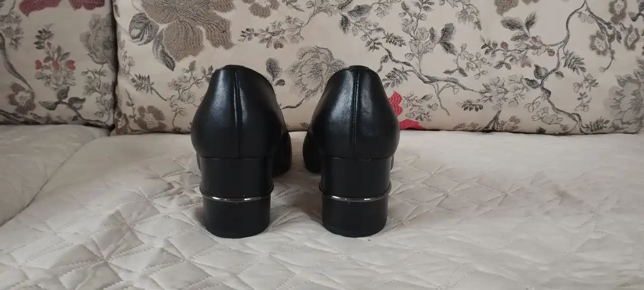 Новые кожаные туфли размер 37