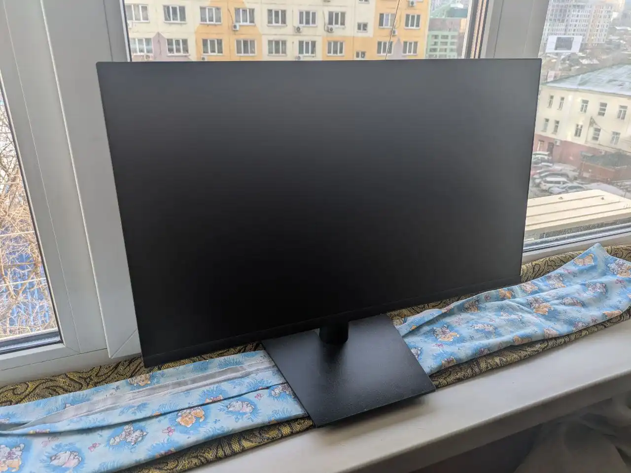 Монитор 24 дюйма и материнская плата MSI