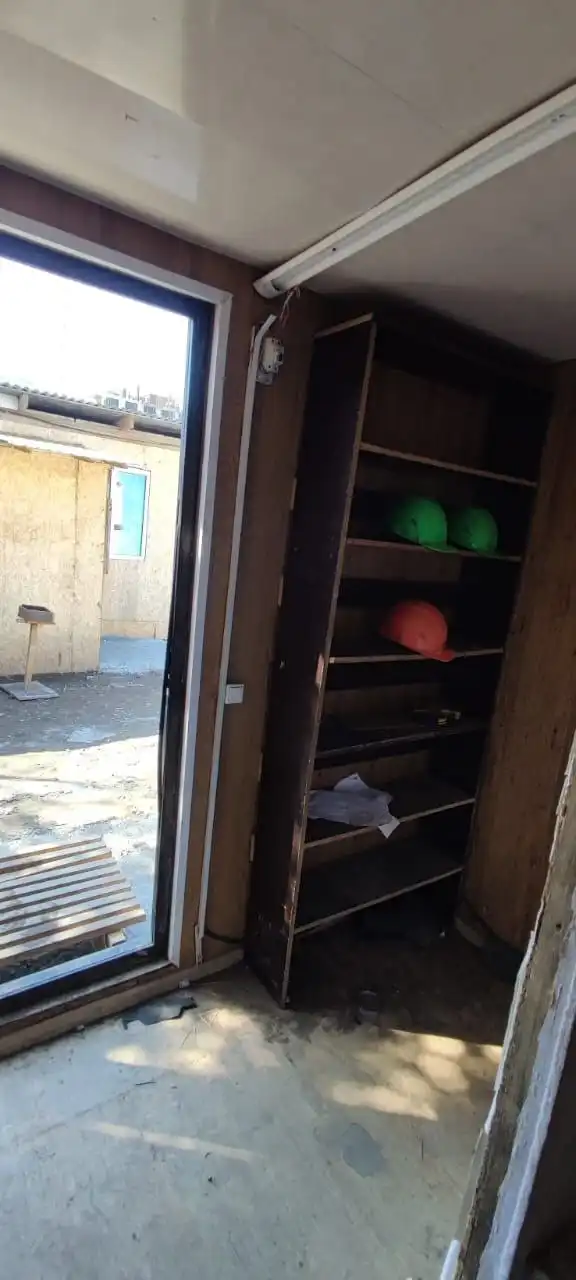 Продам бытовку на основе 20-фунтового контейнера