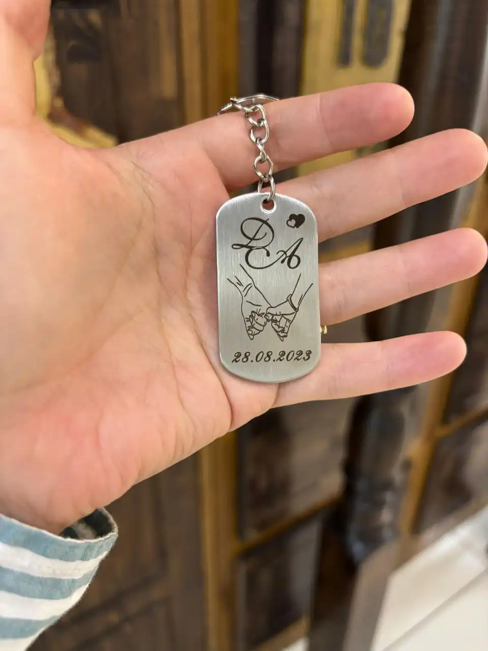 Жетоны из ювелирной стали с гравировкой за 5 минут