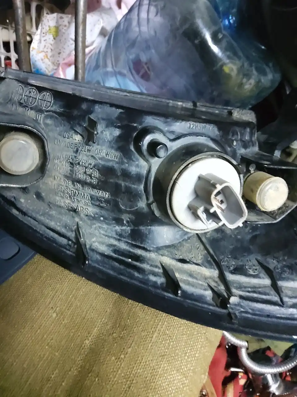 Оптика на Land Cruiser Prado 90