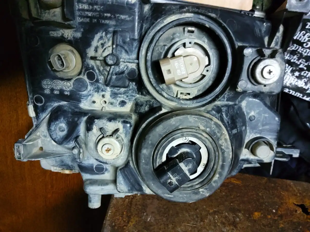 Оптика на Land Cruiser Prado 90