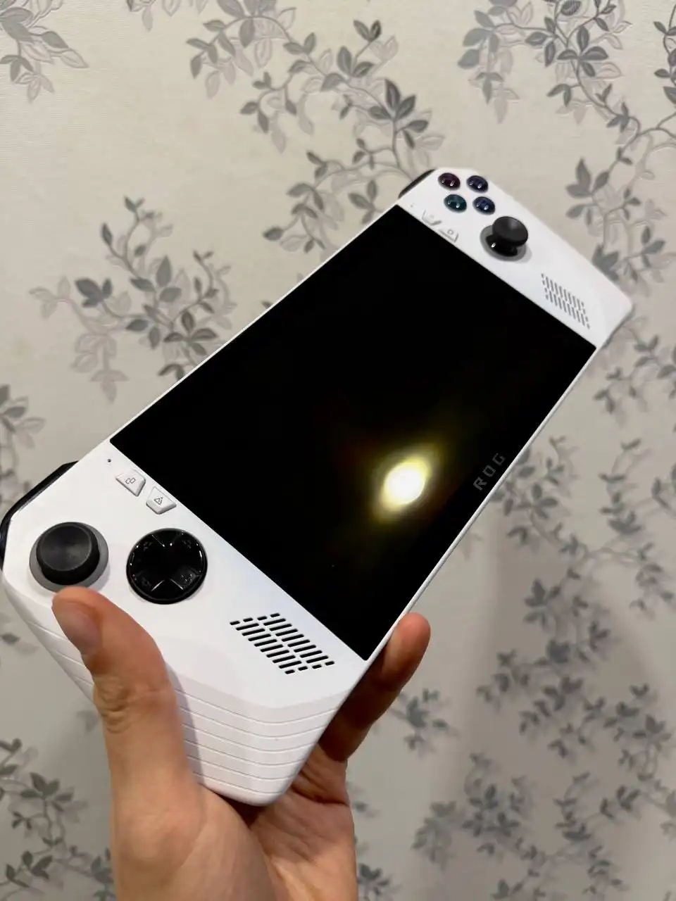 Продажа игровых ноутбуков MSI KATANA и ASUS ROG Ally