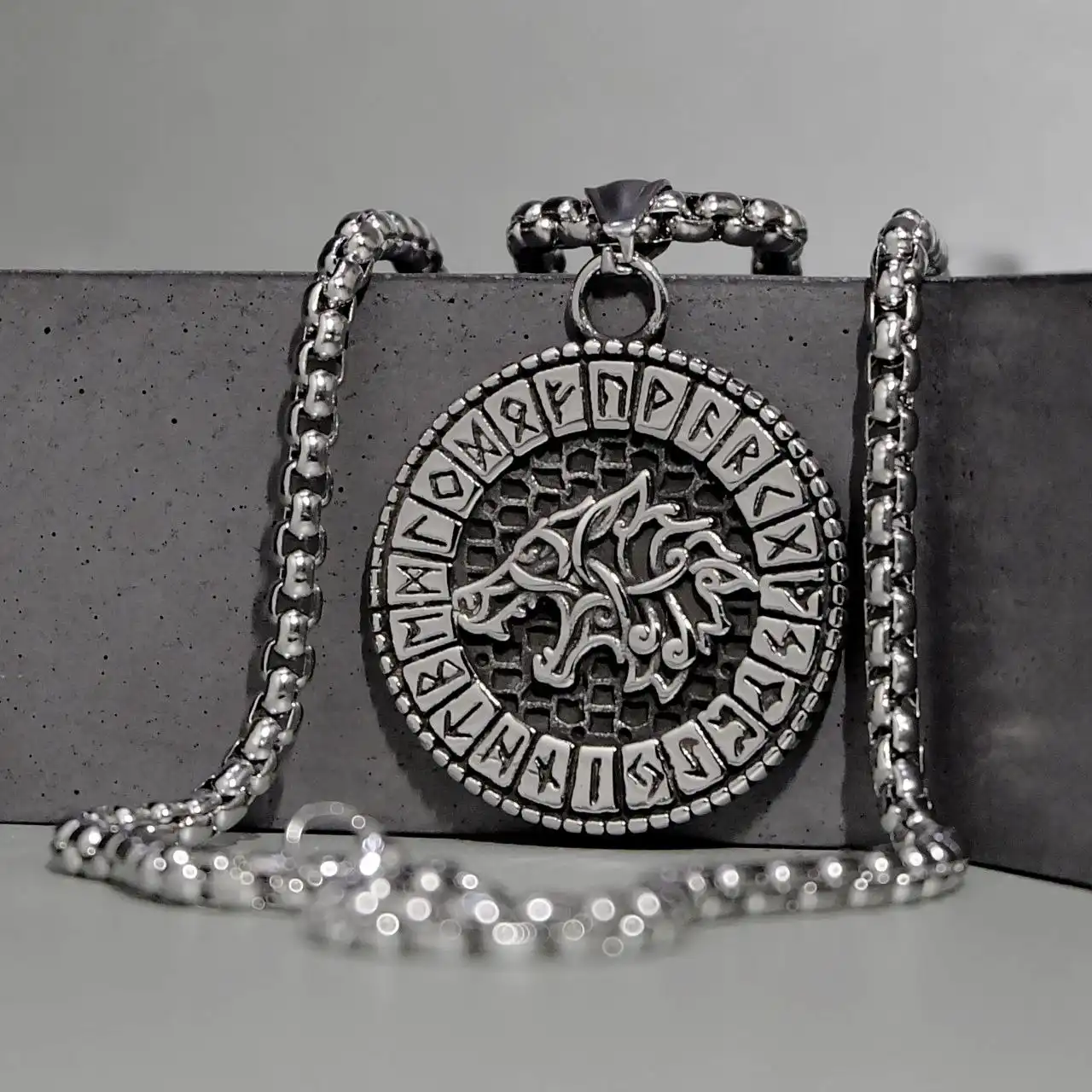 Подвески из ювелирной стали с цепочкой